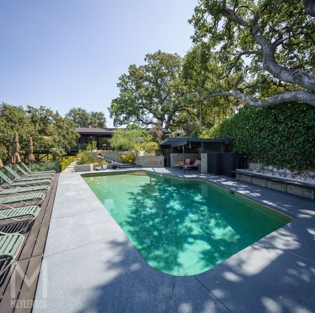 Enlarge photo 44