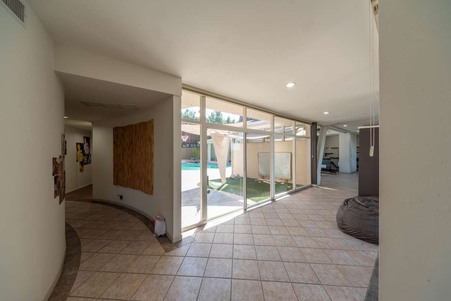 Enlarge photo 47