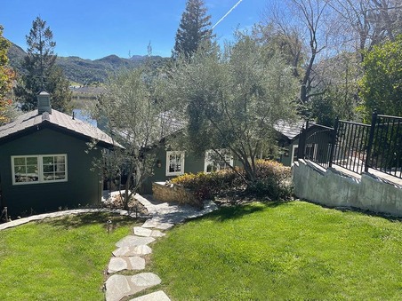 FAR WEST LAKE HOUSE 2