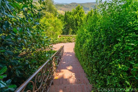 Enlarge photo 158