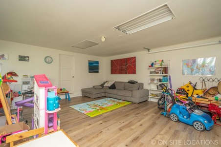 Enlarge photo 49
