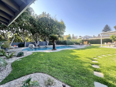 Enlarge photo 106