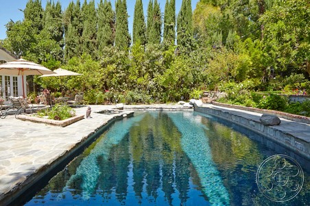 Enlarge photo 32