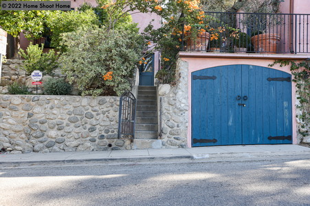 Enlarge photo 69