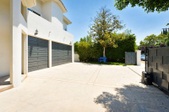 Enlarge photo 23