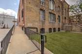 Enlarge photo 2