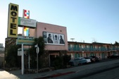 HOLLYWOOD TOWNE HOUSE MOTEL