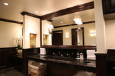 Parkway Grille Bathroom