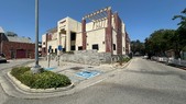 Enlarge photo 1