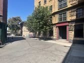 Enlarge photo 16