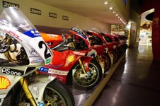 Enlarge photo 146