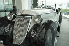Enlarge photo 68
