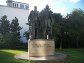 Enlarge photo 33
