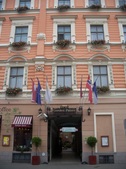 Enlarge photo 1