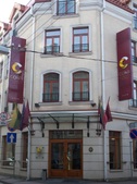 Enlarge photo 1