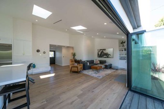 Enlarge photo 12