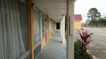 Enlarge photo 13