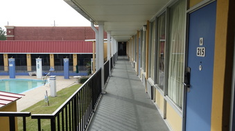 Enlarge photo 37