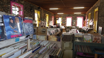 Enlarge photo 16