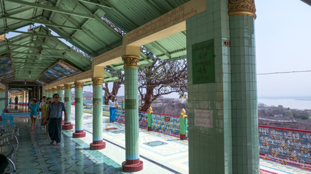 Enlarge photo 24