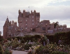 GLAMIS CASTLE