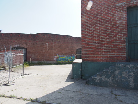Enlarge photo 35
