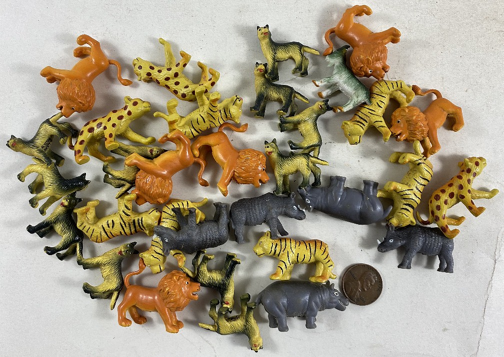 Lot of Vintage CE Plastic Made in China Wild Animals 1” tall | eBay