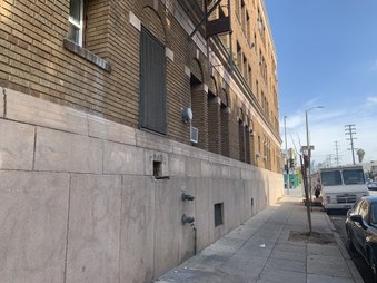 Enlarge photo 19