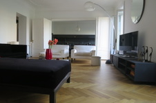 Enlarge photo 52