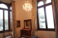 Enlarge photo 121