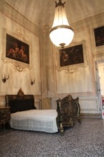 Enlarge photo 33