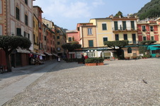 Enlarge photo 44