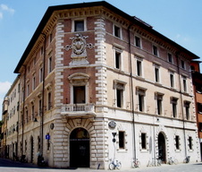 Enlarge photo 18