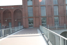 Enlarge photo 49