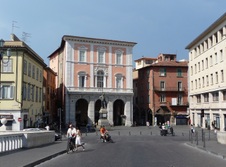 Enlarge photo 2