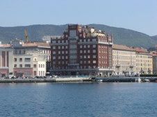 Enlarge photo 23