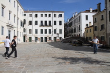 Enlarge photo 12