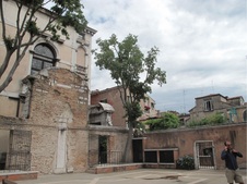 Enlarge photo 69