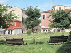Enlarge photo 118