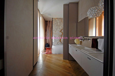 Enlarge photo 65