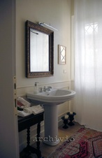 Enlarge photo 93