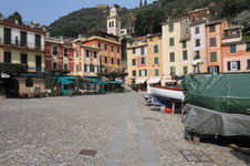Enlarge photo 79