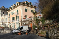 Enlarge photo 319