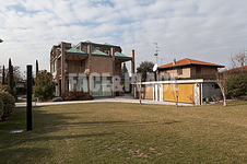 Enlarge photo 37