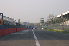 Enlarge photo 79