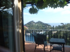 Enlarge photo 47