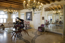 Enlarge photo 2