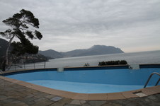 Enlarge photo 35