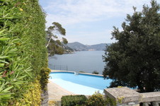 Enlarge photo 89