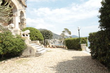 Enlarge photo 95